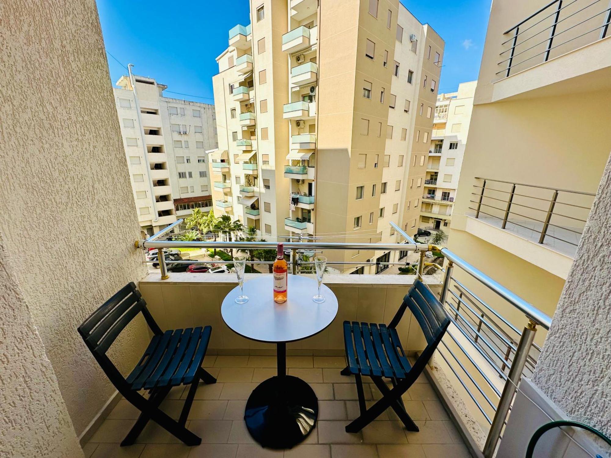 Jico Travel - Erjon Apartments Vlore Room photo